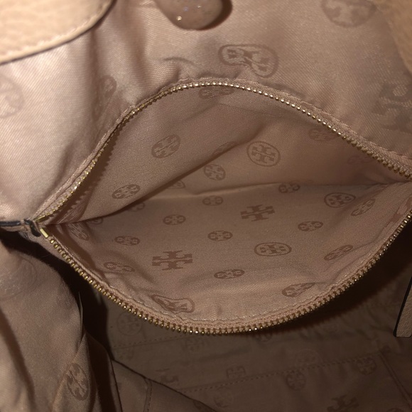 Tory Burch Thea Slouchy Hobo - Picture 5 of 8